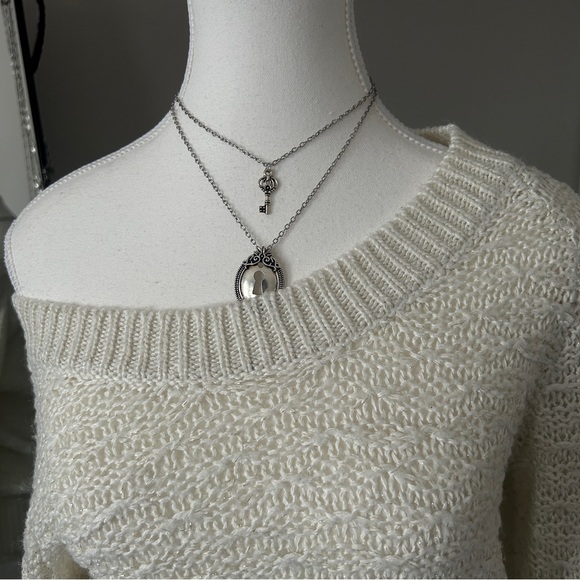 Y2K “Kismet” White & Gold Shiny Knitted Long Sleeve Oversized Sweater - Picture 3 of 6